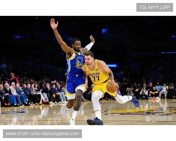 东契奇远投突破，湖人后场掌控力提升